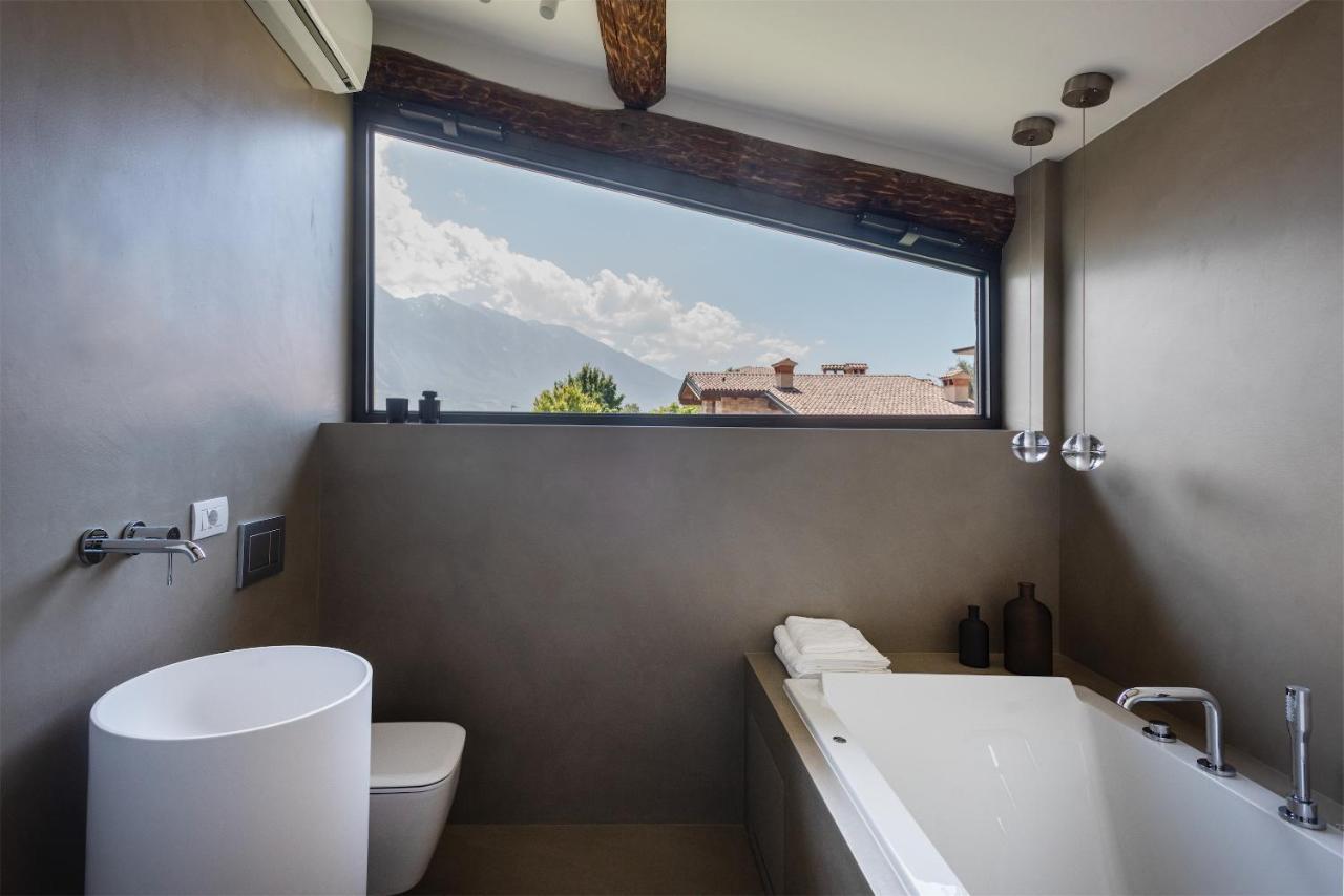 Maison Du Lac Limone sul Garda Luaran gambar